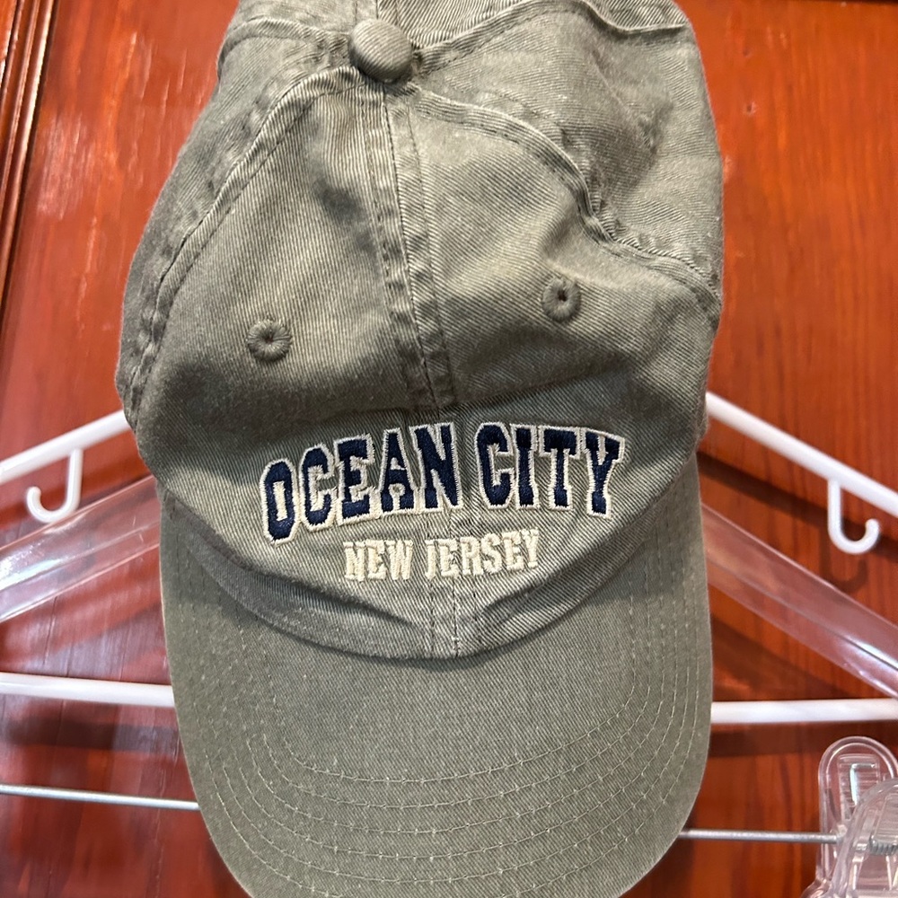 Vintage Y2K Green Hat with Embroidered Details New Jersey